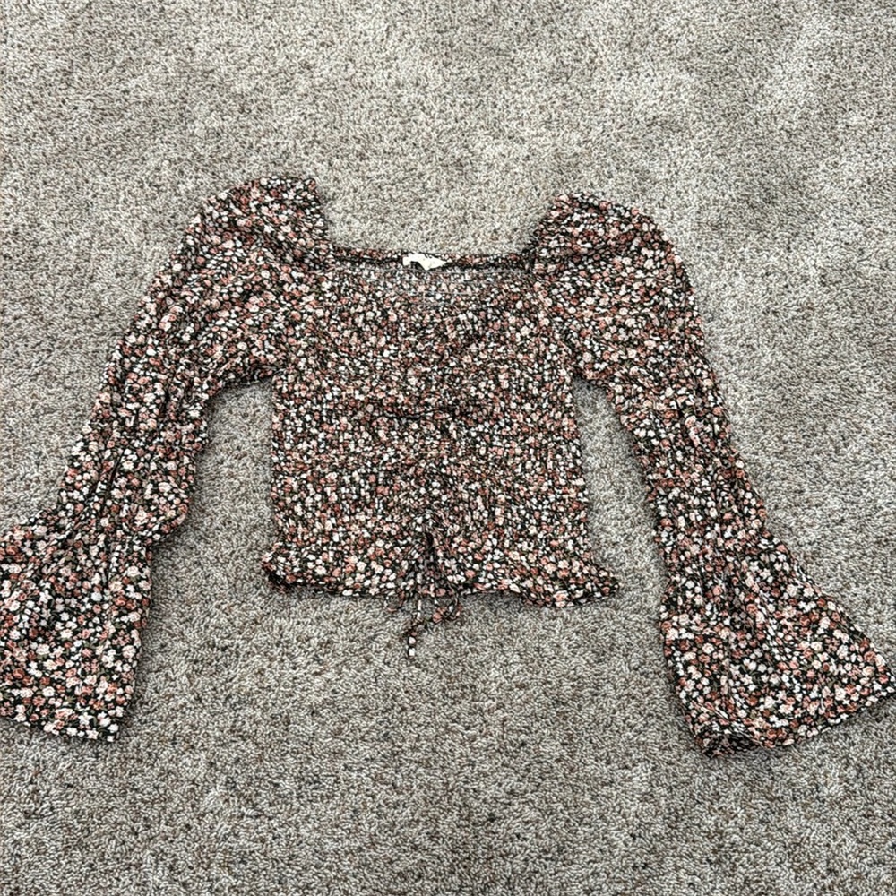 Women’s fitted blouse